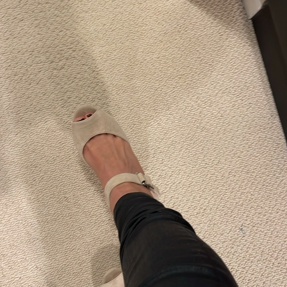 Sandals - Picture 5 of 5